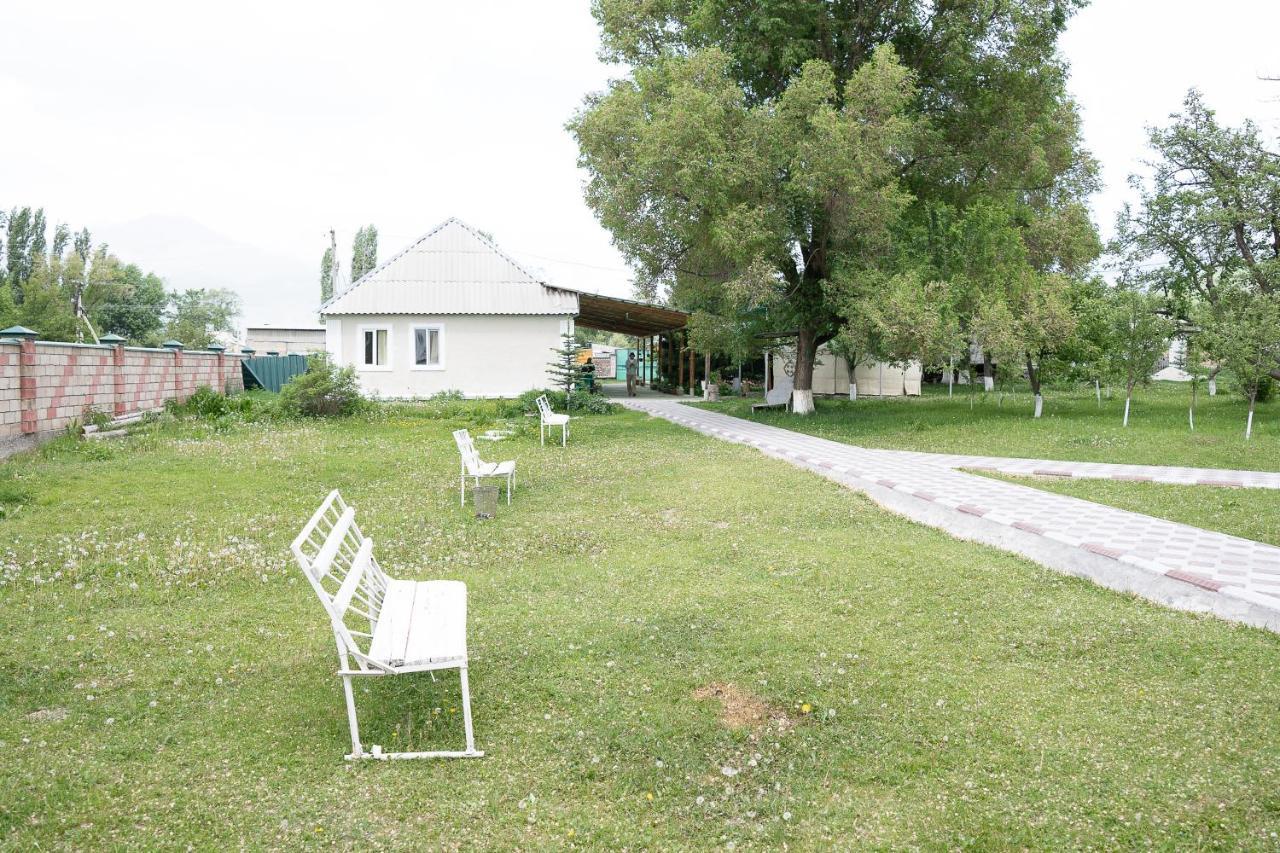 Guest House Jekshen Imeni Karla Marksa  Bagian luar foto