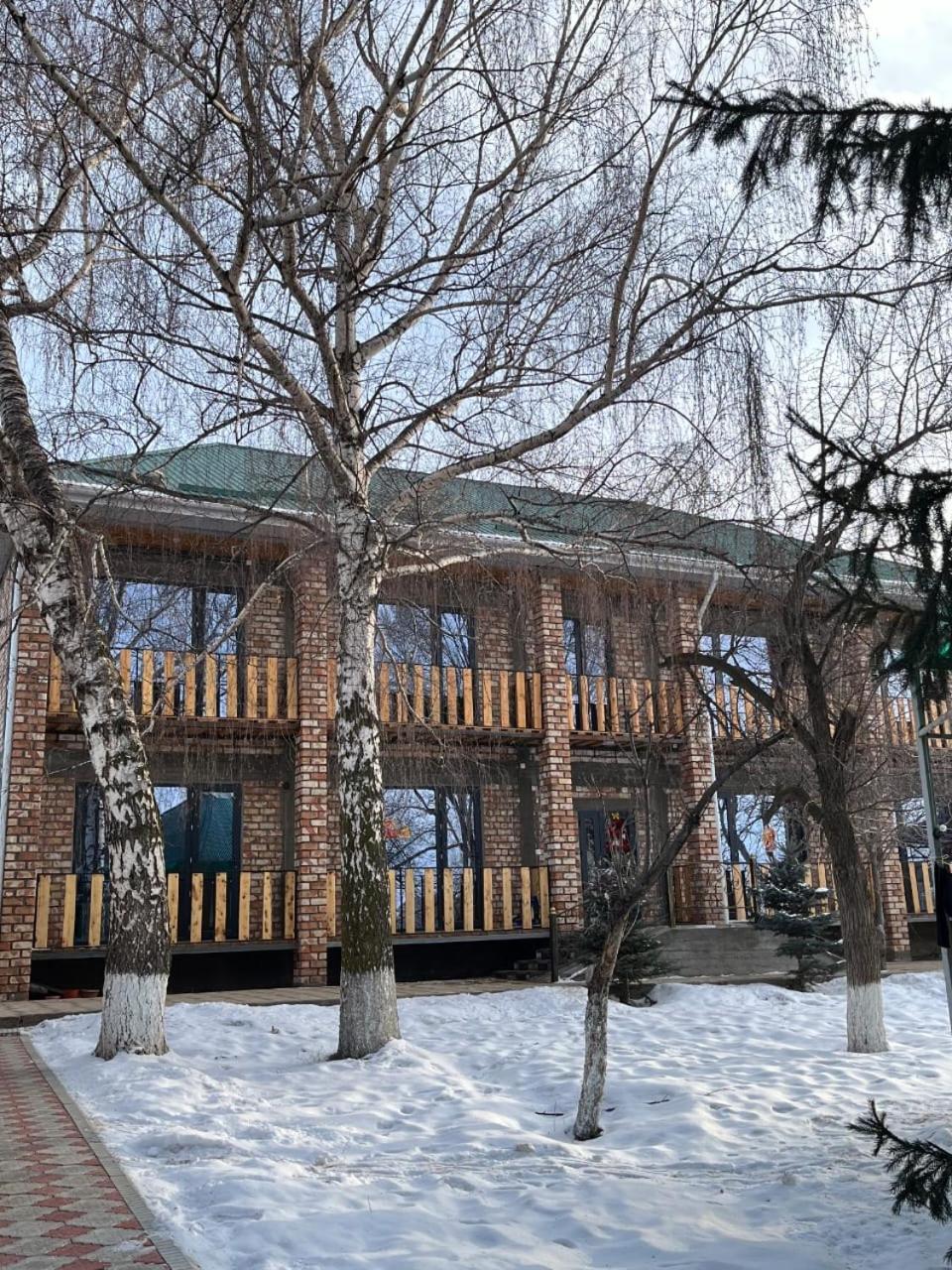 Guest House Jekshen Imeni Karla Marksa  Bagian luar foto